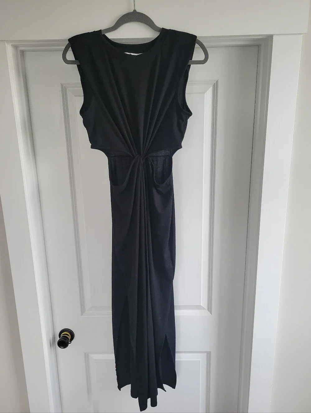 Cupshe Black Twist Cutout Maxi Dress - Picture 2 of 6